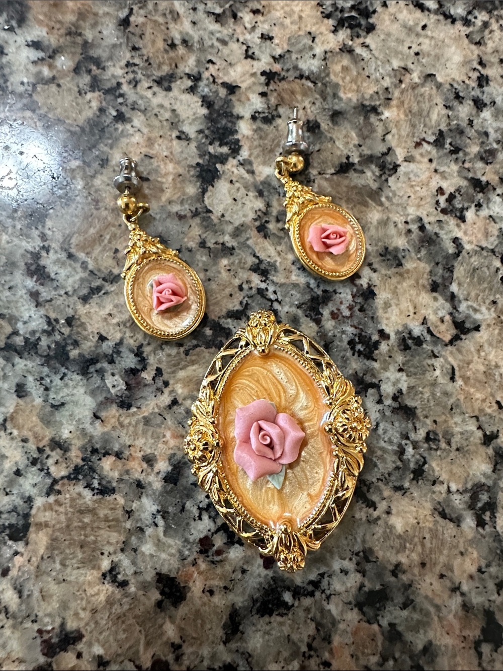 vintage Avon "Victoria Rose" gold-tone brooch and earrings